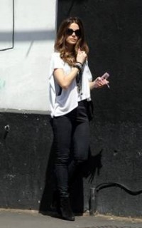 Kate Beckinsale In J Brand Jeans