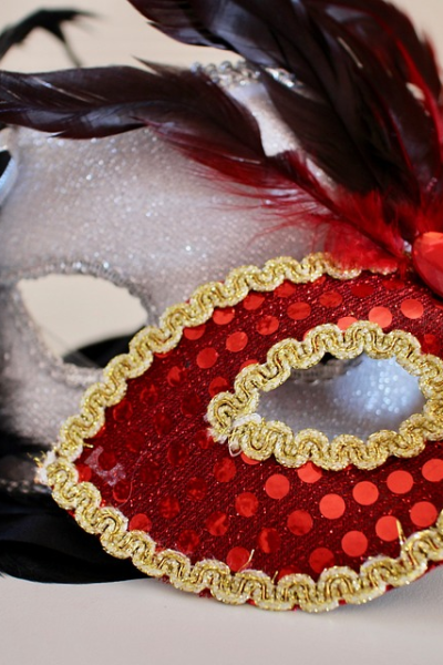 Keeping It Glam: Top Cleaning Tips for Sequined and Feathered Costume Pieces